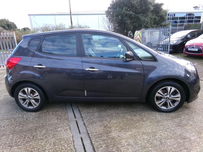 KIA VENGA