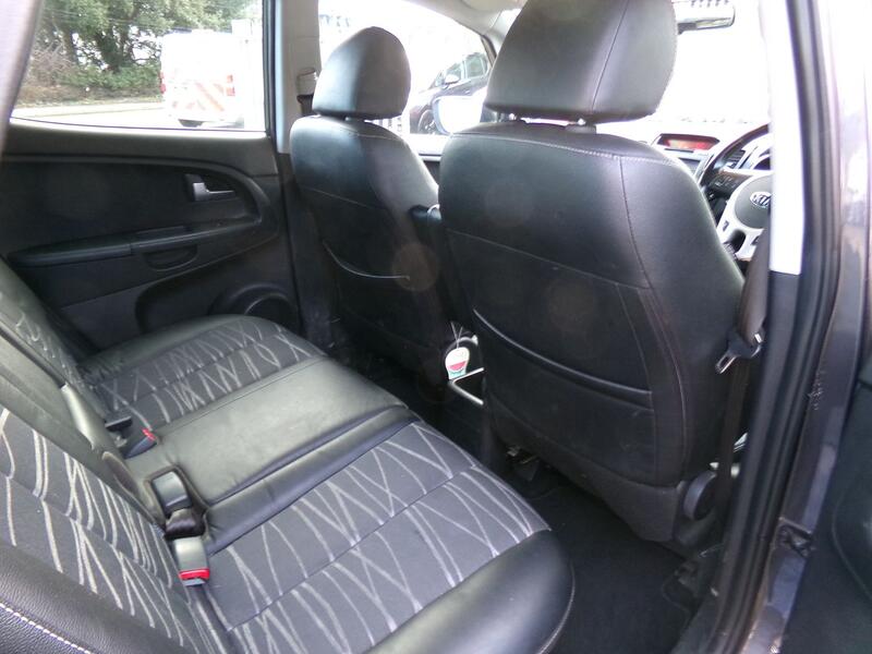 KIA VENGA
