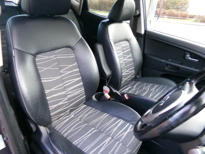 KIA VENGA