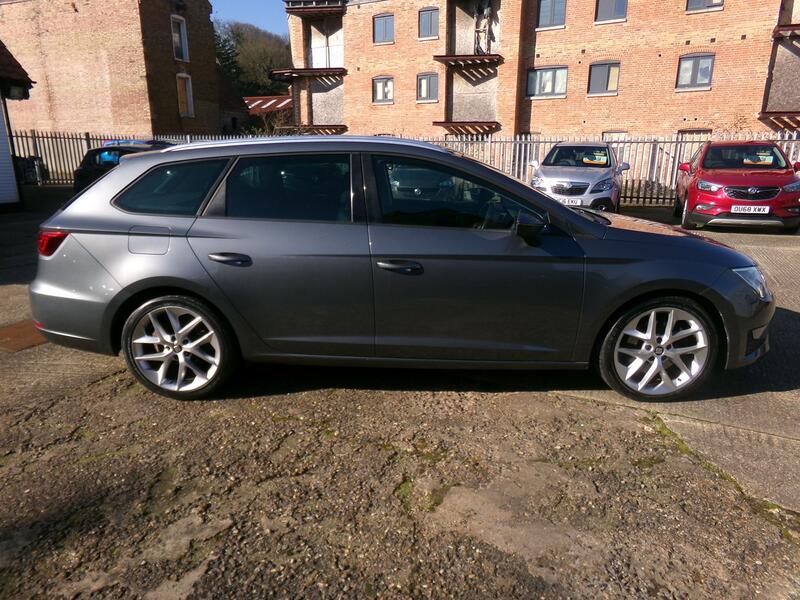 SEAT LEON
