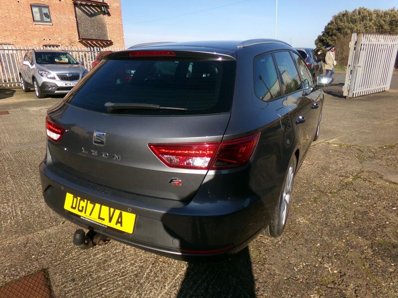 SEAT LEON