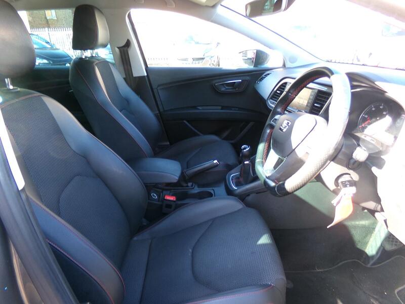 SEAT LEON