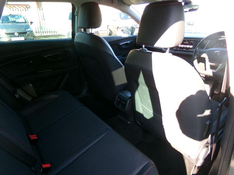 SEAT LEON