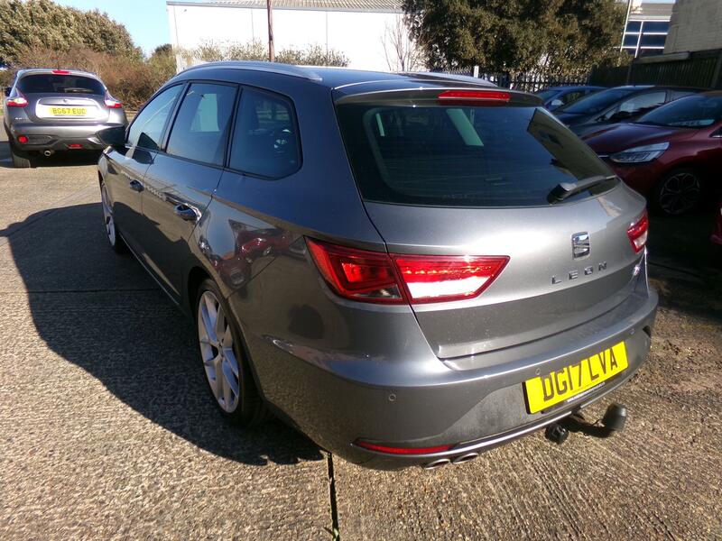 SEAT LEON
