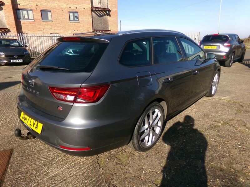 SEAT LEON