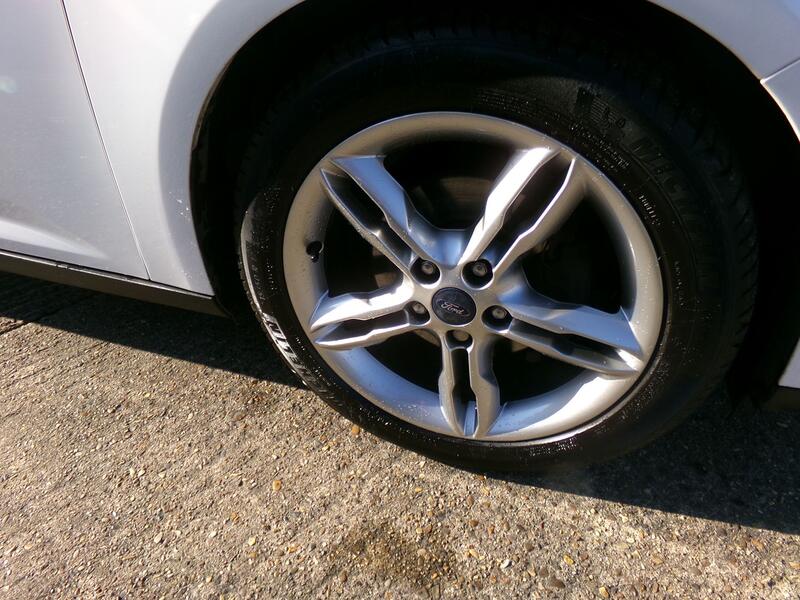 FORD FOCUS