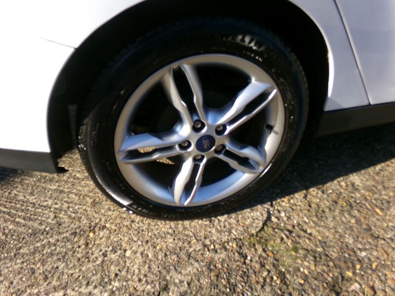 FORD FOCUS