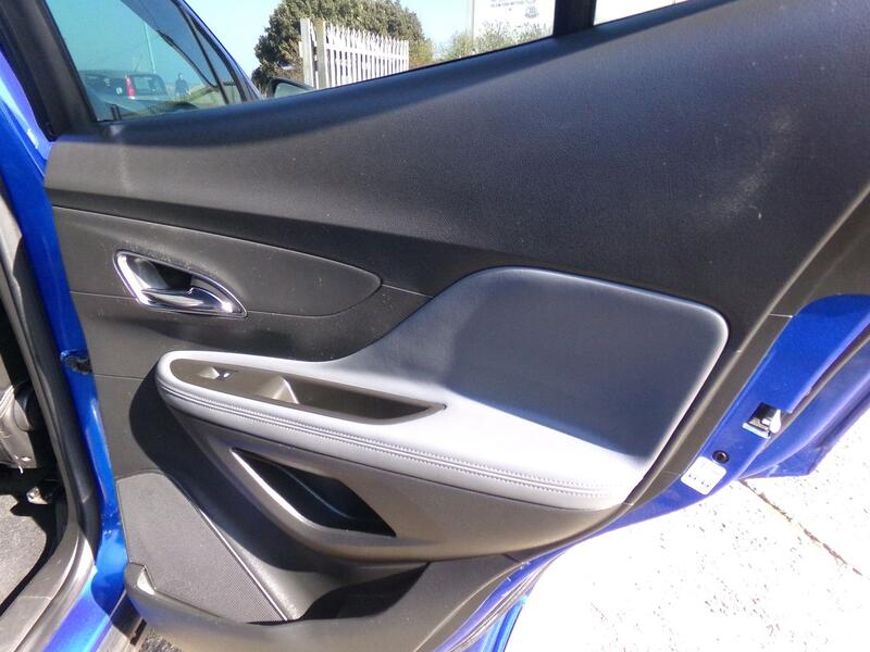 VAUXHALL MOKKA