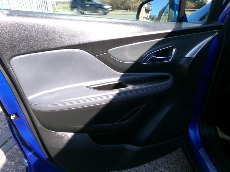 VAUXHALL MOKKA
