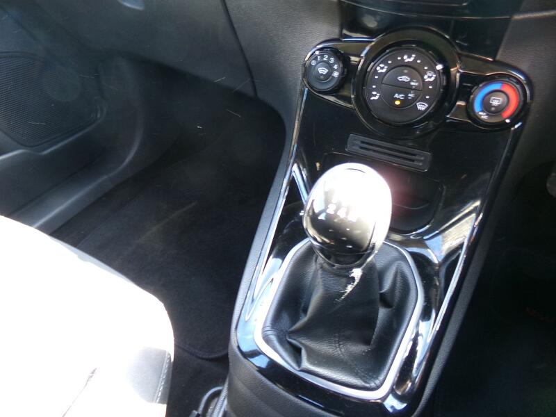 FORD FIESTA