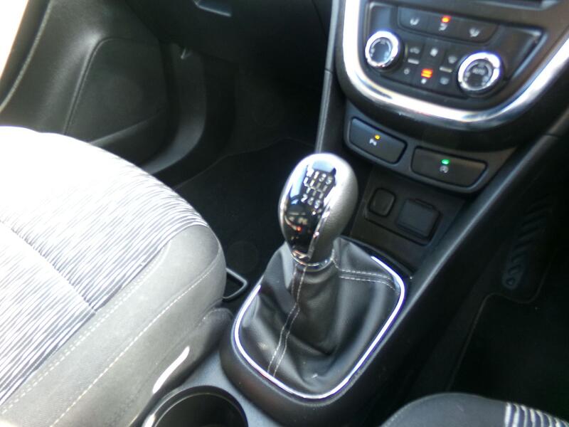 VAUXHALL MOKKA