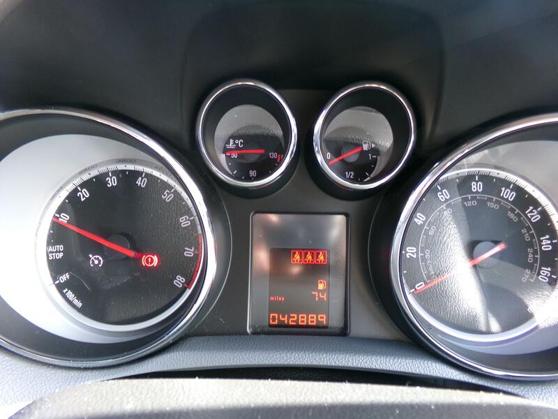 VAUXHALL MOKKA