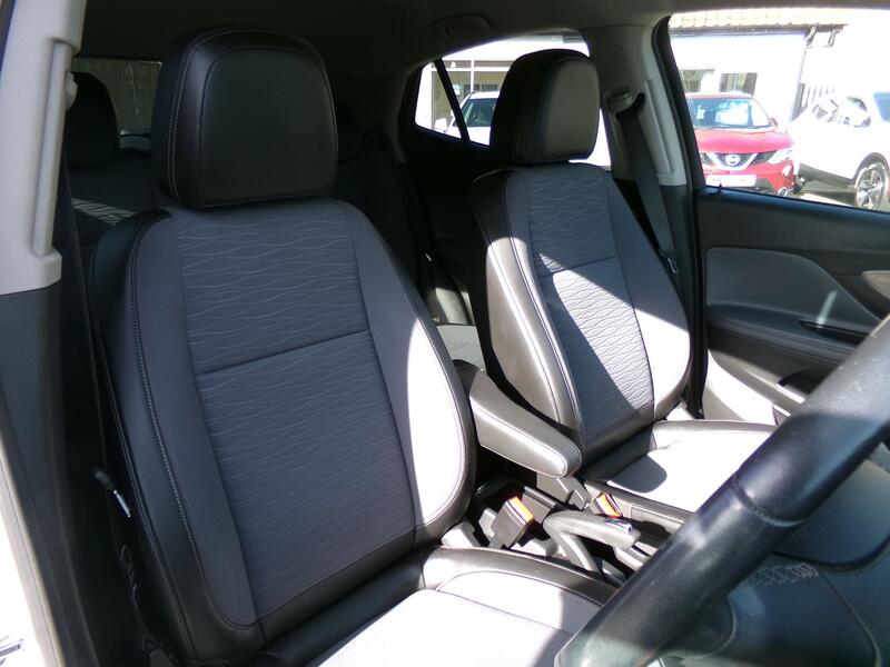 VAUXHALL MOKKA